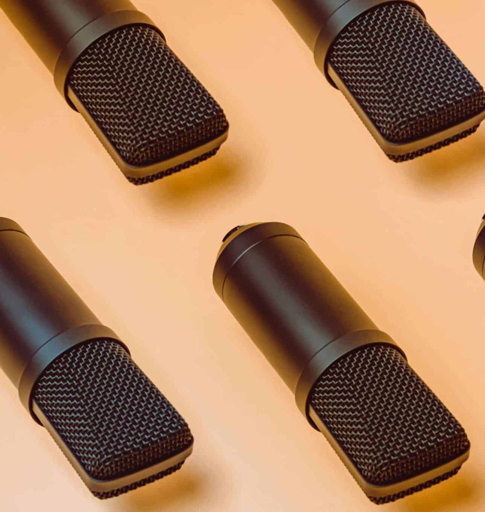top 5 microphones of 2024, showcasing various models known for their excellent sound quality, versatility, and design.